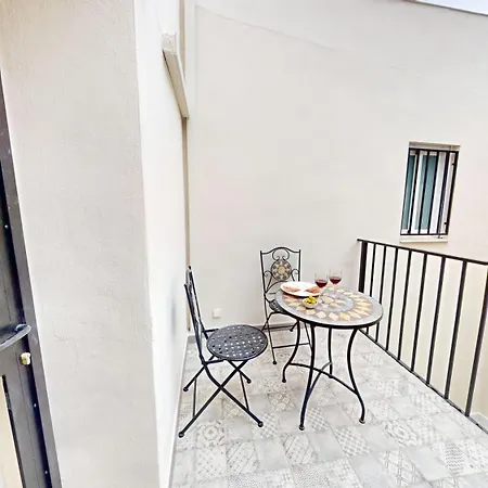 Myflats Old Corner Apartment
